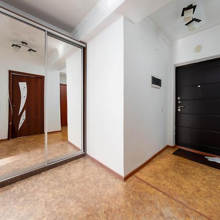 Apartment Оn Makatayeva 5 B Almaty Exterior photo