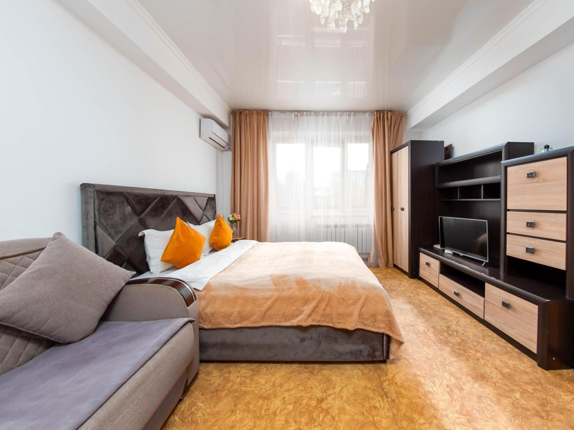 Apartment Оn Makatayeva 5 B Almaty Exterior photo