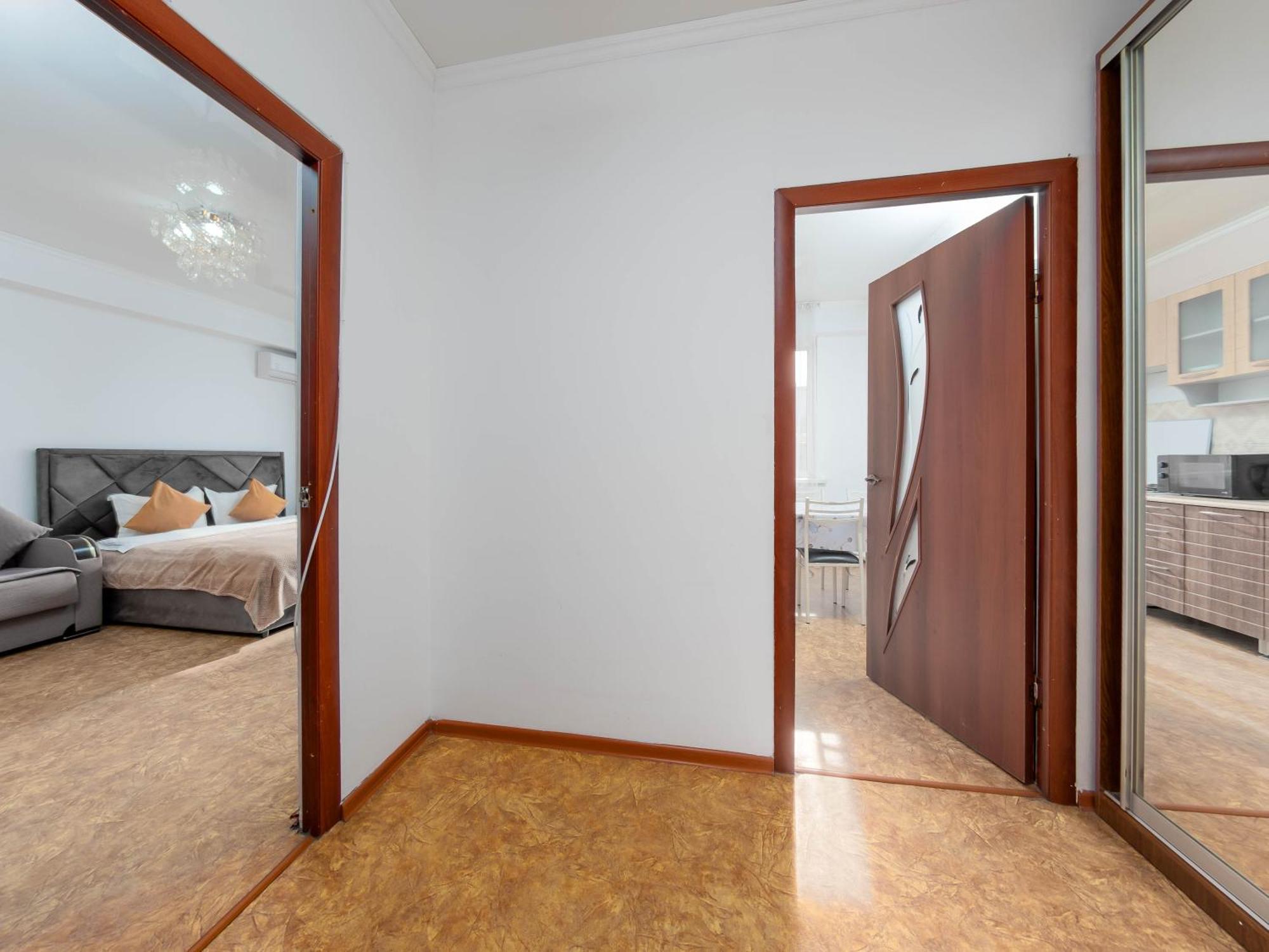 Apartment Оn Makatayeva 5 B Almaty Exterior photo